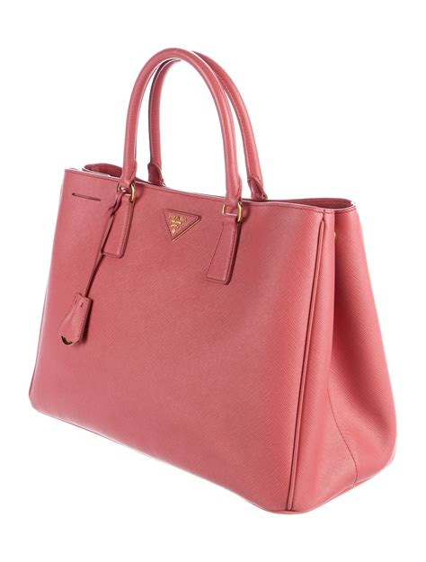 prada saffiano convertible tote|Prada saffiano lux tote bag.